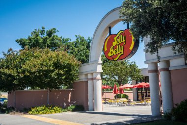 30 Mayıs 2018 - Fairfield, California: Jelly Belly fabrika memnuniyetle ziyaretçiler onun jöle fasulye nasıl yapılır görmek için tesis turu.