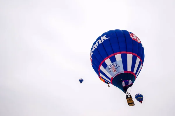 Feb 2018 Hudson Wisconsin Coloridos Globos Aerostáticos Preparan Para Lanzarse — Foto de Stock