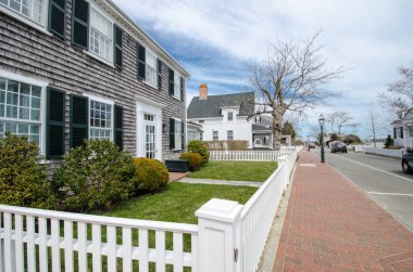 Edgartown, Ma - 5 Nisan 2018: Martha'nın üzüm, kendi benzersiz mimari ve tuğla kaldırımlar için bilinen Doğum tipik evler