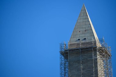 Yapım aşamasında iken Washington Anıtı üstündeki Kapat