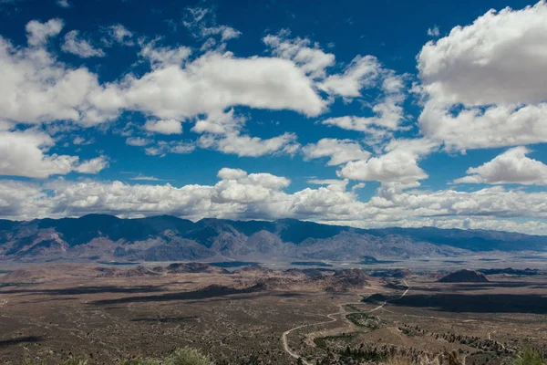 Blick Von Der Whitney Portalstraße Auf Das Naherholungsgebiet Der Alabamahügel — Stockfoto