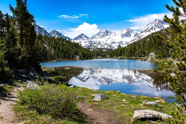 Sentiero Escursionistico Little Lakes Valley Nelle Montagne Della Sierra Nevada — Foto Stock