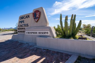 Ajo, Arizona - 23 Mart 2019: Organ boru kaktüs imzalanacak hoş geldiniz