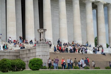 Washington Dc - 9 Mayıs 2019: Lincol'u turist kalabalığı ziyaret etti