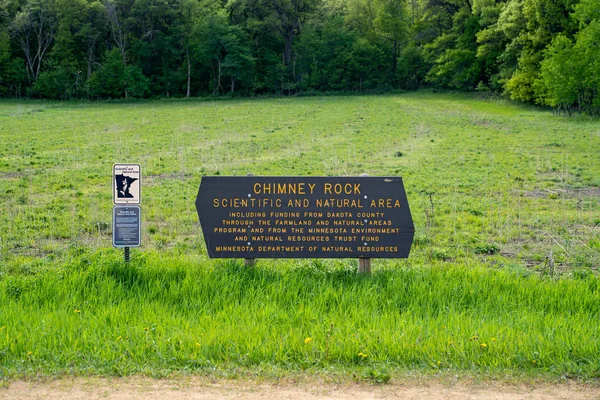 Hastings, Minnesota - 25 maggio 2019: Firma per Chimney Rock Scient — Foto Stock