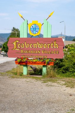 Leavenworth, Washington - 4 Temmuz 2019: Sign sizi Lea'ya bekliyor