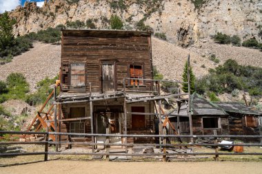 Somon Challis terk Bayhorse Ghost Town Kalıntıları