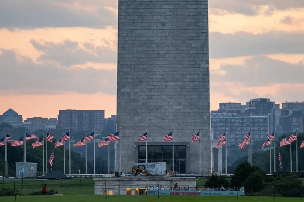 Washington, DC-augusti 9, 2019: konstruktionsutrustning och Trai — Stockfoto