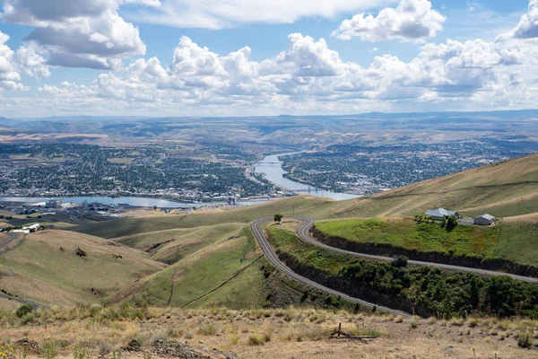 Stadsbilden av Lewiston Idaho, sedd från Lewiston Hill Ove — Stockfoto