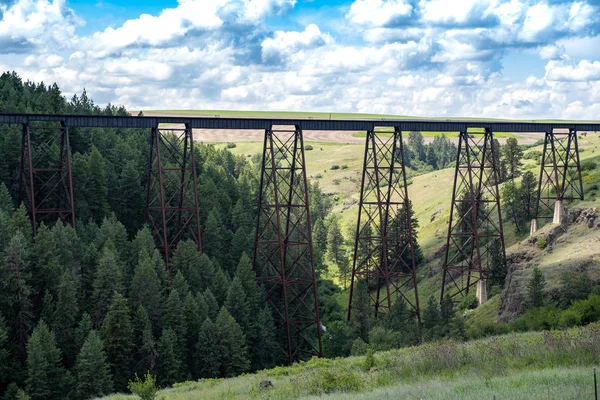 Lawyers Canyon Railroad trestle bridge located off of US Highway — Stock Photo, Image
