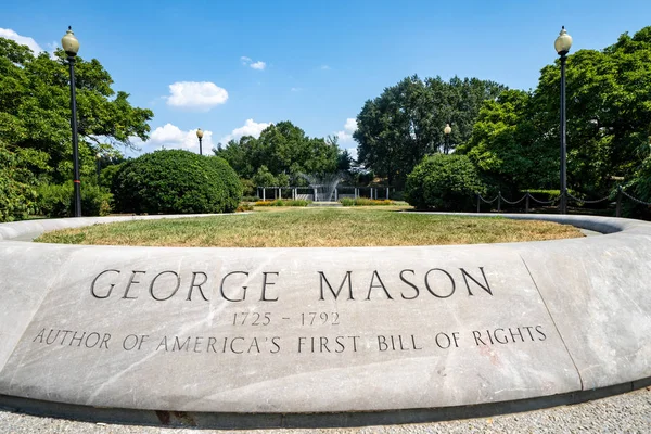 Washington, DC-augusti 6, 2019: vidvinkelbild av George Mason — Stockfoto