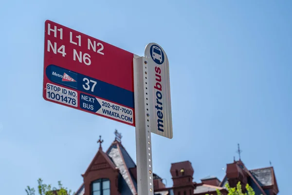 Washington, DC - August 8, 2019: Sign for a WMATA Metro Bus at a — Stock Photo, Image