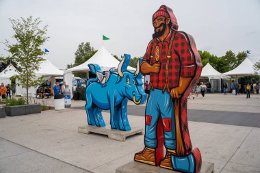Falcon Heights, Mn - 25 Ağustos 2019: Paul Bunyan ve Babe t