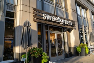Arlington, Virginia - 7 Ağustos 2019: Sweetgreen'in Dış Cephesi, 