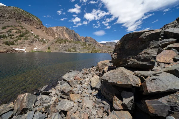 Grandi Rocce Ghiaioni Sciolti Lungo Lago Helen Lungo Bacino Dei — Foto Stock