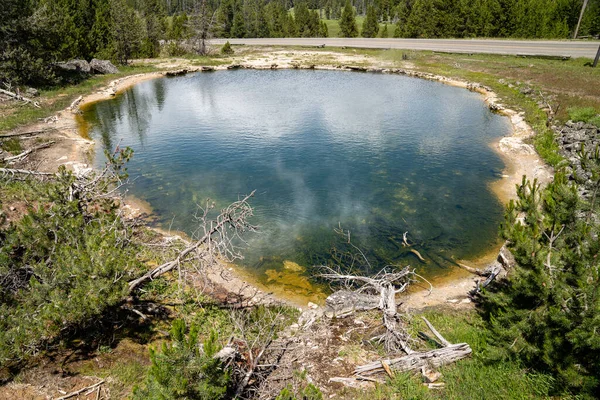 Lederen Zwembad Een Warmwaterbron Geothermische Functie Fontein Paint Pot Gebied — Stockfoto