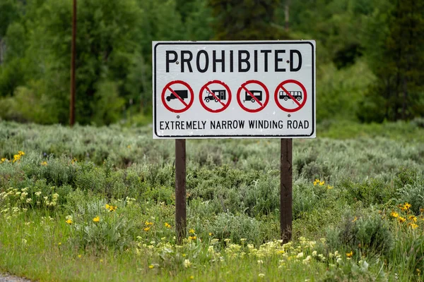 Přihlaste Silnici Moose Wilson Národním Parku Grand Teton Zakázané Nákladní — Stock fotografie