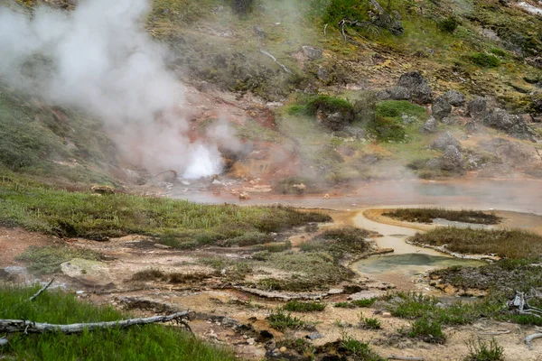 Hot Springs Geysers Including Blood Geyser Artists Paint Pots Trail — Stock Photo, Image