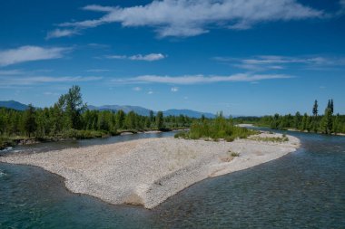 Glacier Ulusal Parkı 'ndaki yassı kafa nehri, Polebridge, Montana yakınlarında.