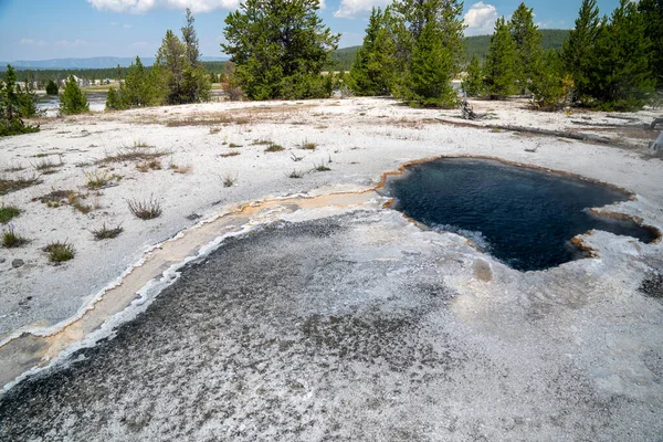 Surpresa Piscina Uma Fonte Termal Área Firehole Lake Drive Parque — Fotografia de Stock