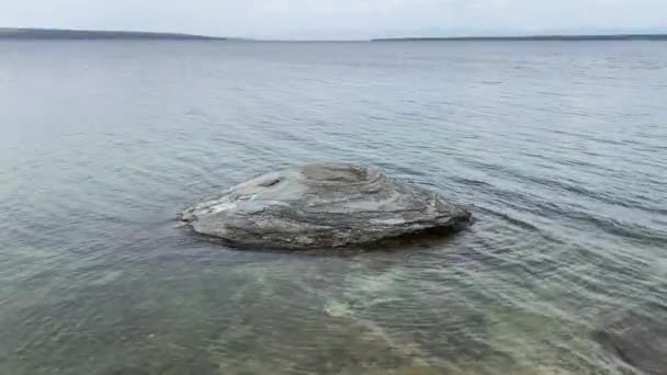 Big Cone Geyser Επίσης Γνωστή Fishing Cone Hole Στο Yellowstone — Αρχείο Βίντεο