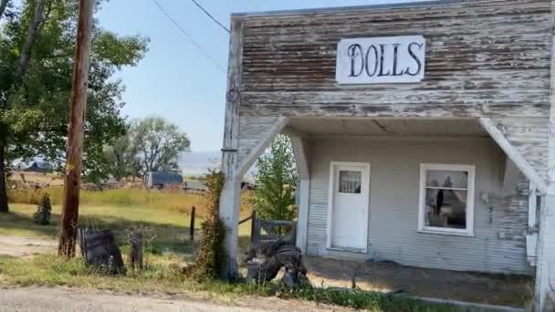 Ovid Idaho Septiembre 2020 Antiguo Edificio Abandonado Espeluznante Tienda Dolls — Vídeo de stock