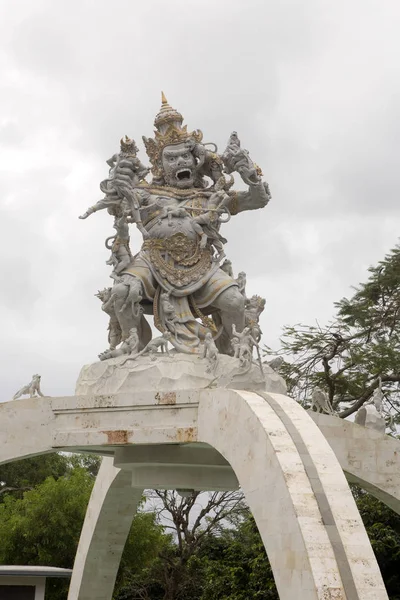 Hanuman Ejército Estatua Atacar Mal Dios Indonesia — Foto de Stock
