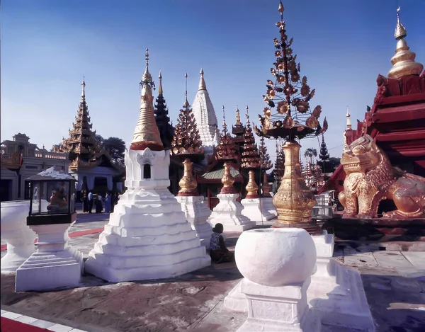 Pátio Pagode Shwedagon Rangum Mianmar — Fotografia de Stock