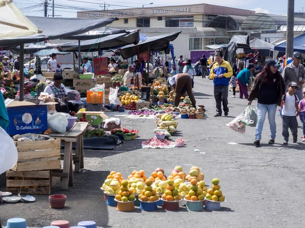 Quito Ekwador Grudnia 2017 Bogata Oferta Owoców Warzyw Mięs Quito — Zdjęcie stockowe