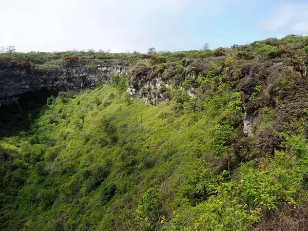 Cráter Cubierto Del Extinto Volcán Cuando Roca Santa Cruz Galápagos — Foto de Stock