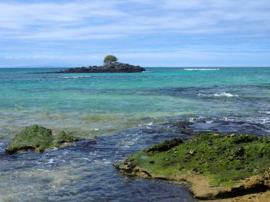 pitoresk küçük adanın kuzey, Galapagos, Ekvador sahillerinin