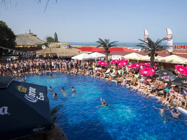 Golden Sands, Bulgaristan-1 Temmuz:, 2017 1 Temmuz 2017 Golden Sands, Bulgaristan üzerinde yaz aylarında plaj partisi. 