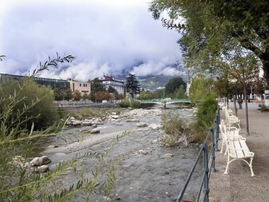 Sabah bulutlar Merano, İtalya