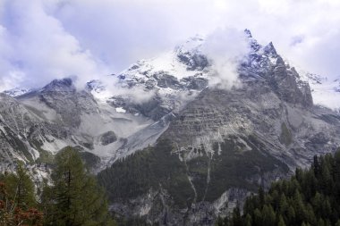 Yaz 1986, İtalya bir irtifada Alpler'de