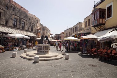 Rohdes, Geece Haziran 11.2013 meşgul sokakları, 11 Haziran 2013, Rhodes, Yunanistan