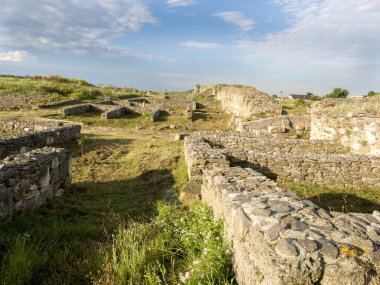 Önemli bir arkeolojik site, Romanya yı kaledir
