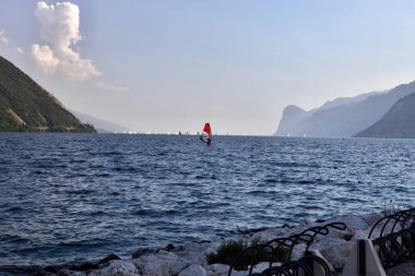 teknelerden Lake Garda, İtalya