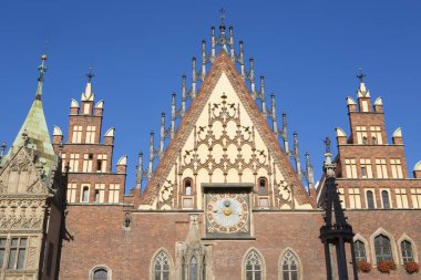 :Eski şehrin ana kare, Elisabeth Kilisesi, Wroclaw, Polonya