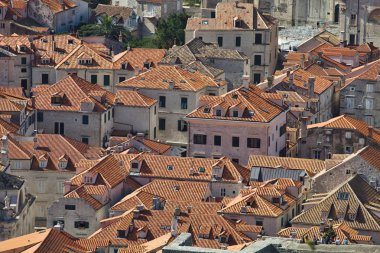 Kırmızı eski Dubrovnik, Hırvatistan çatılar