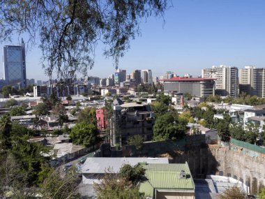 Spanoramic görünümü şehir merkezindeki Santiago de Chile, Chile