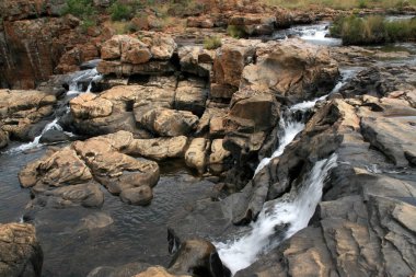 Blyde river canyon, Güney Afrika, mpumalanga, yaz peyzaj, kırmızı kayalar ve su