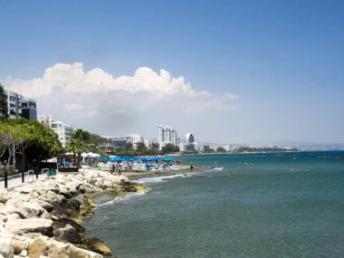 Colonnade deniz, Limasol, Kıbrıs boyunca görünümünü