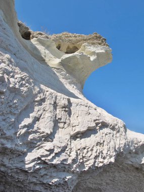 Rock Kıbrıs sahil çatlamak