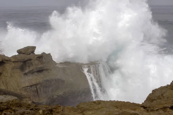 Ondas Mar Turbulento Perto Ilha Lembongan Indonésia — Fotografia de Stock