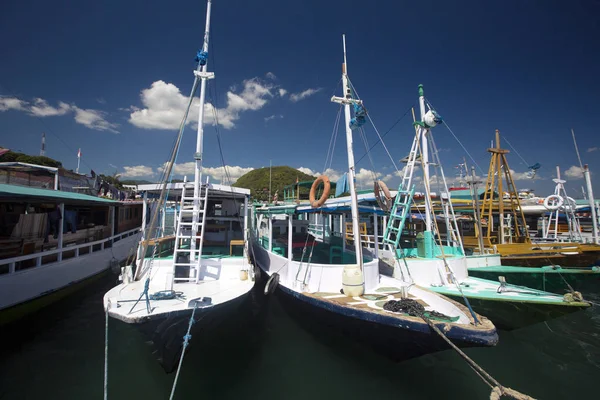 Vissersboten Haven Labuan Bayo Indonesië — Stockfoto