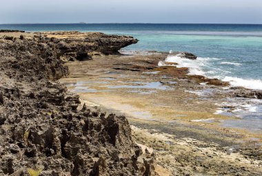 Amoronia turuncu erozyona uğramış kenarı, Madagaskar kuzeyinde