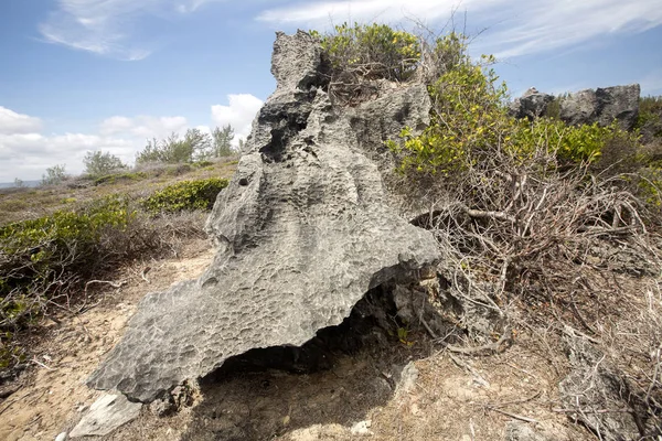 Zátoka Amoronia Oranžové Cove Lemována Ostrými Kameny Severně Madagaskaru — Stock fotografie