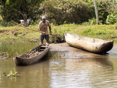  Yerel balıkçıların ağları,, Antsiranana, Madagaskar çekin