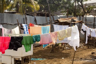  Giysi, clothesline üzerinde kurutma Nosi olmak, Madagaskar,  