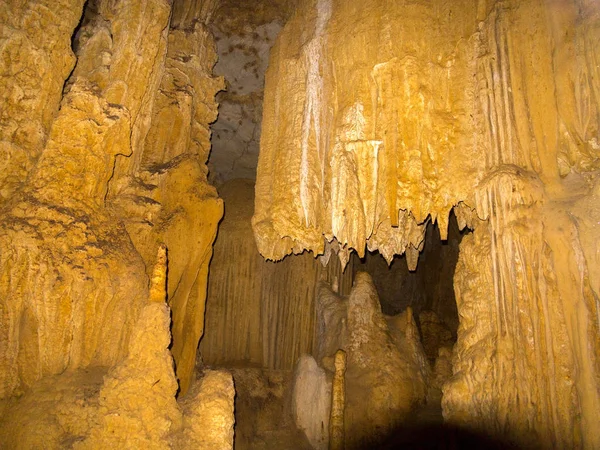 Prachtvolle Stalaktiten Einer Höhle Reservat Ankaran Madagaskar — Stockfoto